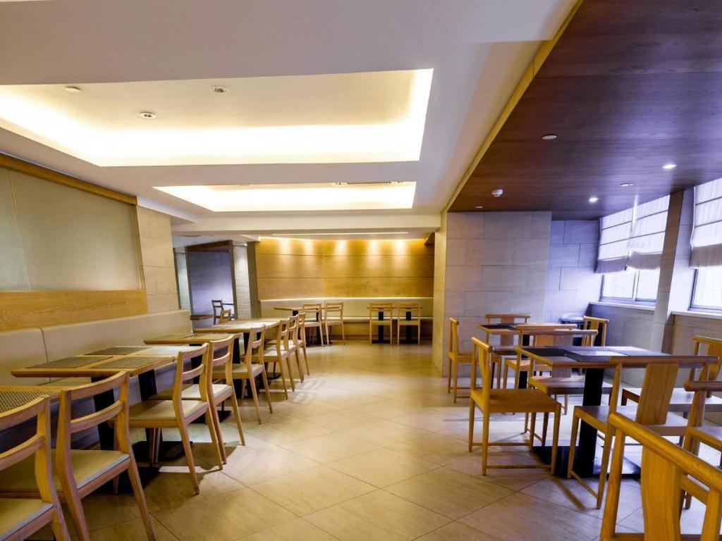 Ji Hotel Shanghai Yan An Road Branch Eksteriør bilde